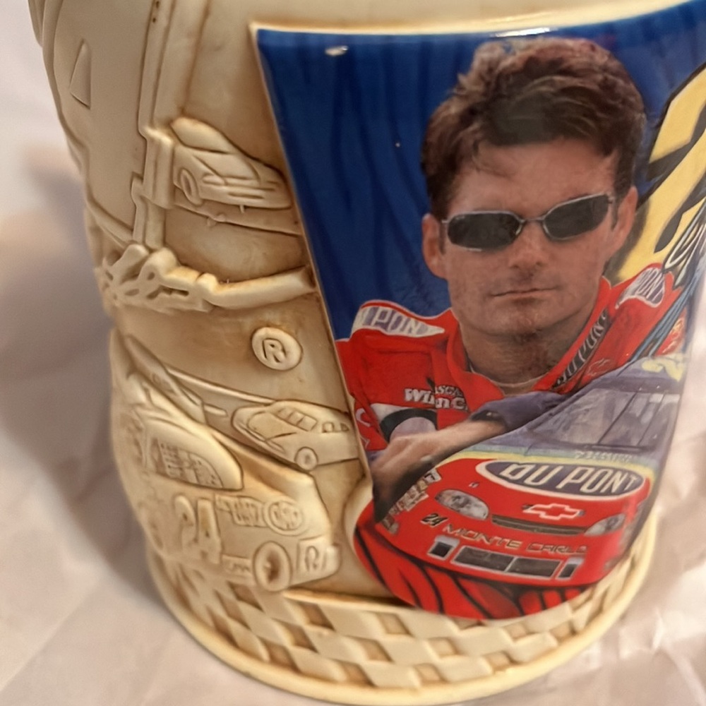 1997 Jeff Gordon stein, gently used - Picture 4 of 6